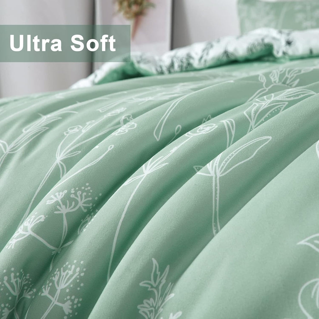 Floral Comforter Set, Green White Floral Pattern Reversible Bedding