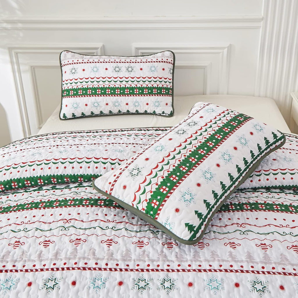 Cozy Christmas Eve Bedspread Set
