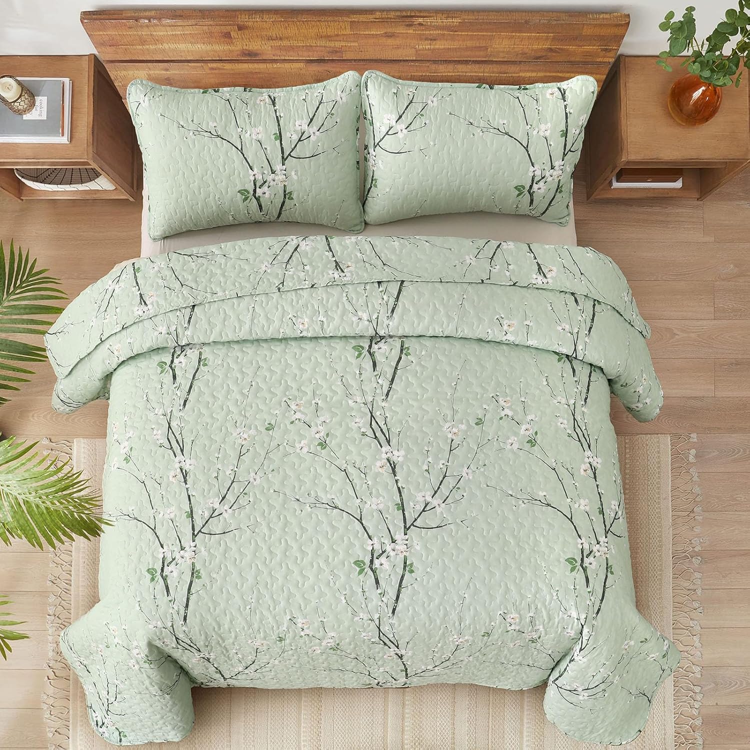 Chic green Floral Quilted 3 Pc Bedspread & Pillow Cover Set