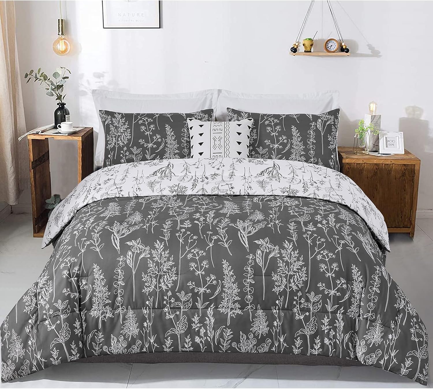 Floral Comforter Set, Black White Floral Pattern Reversible Bedding