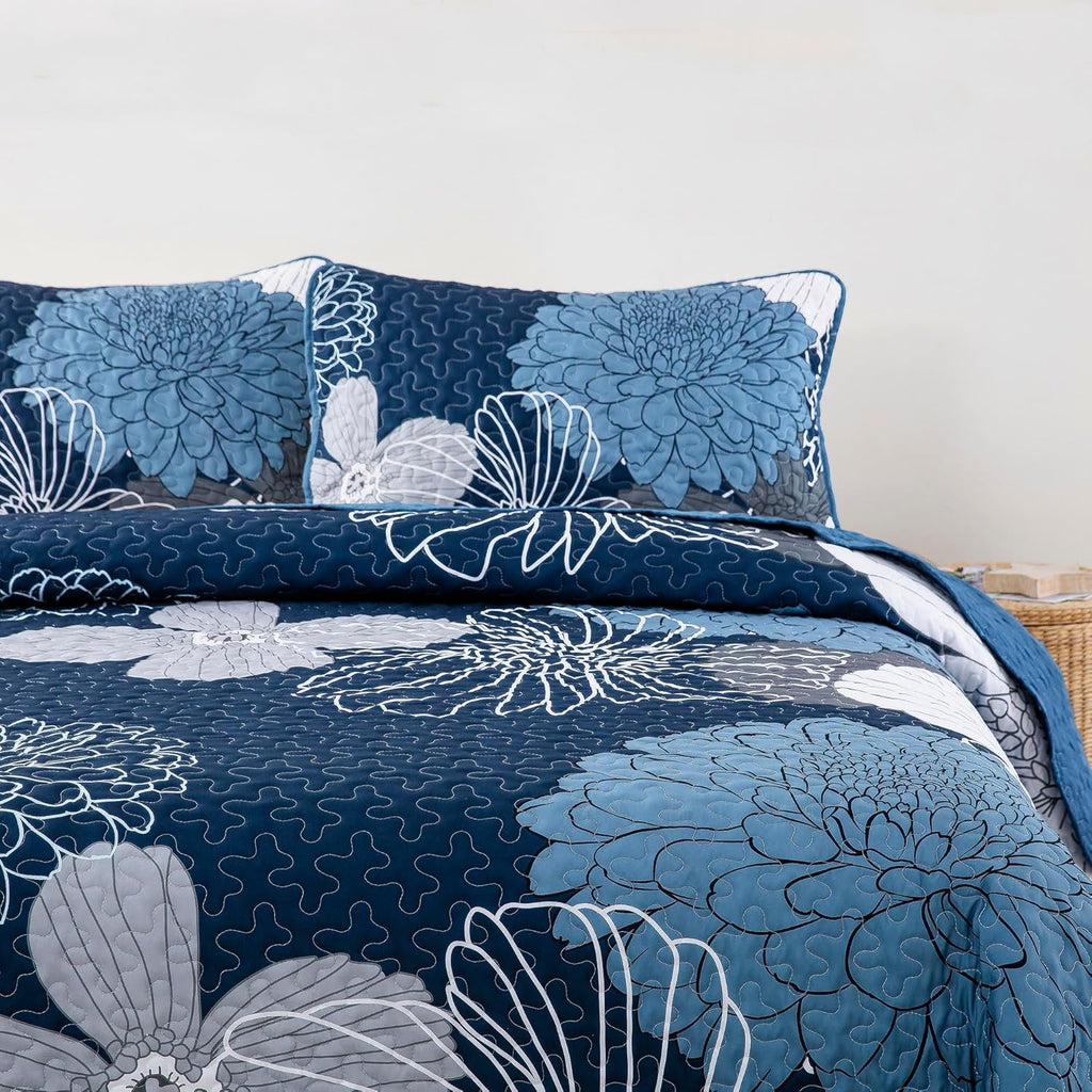 Frosted Magnolia Chic blue 3 Pc Comforter & Pillow Cover Set