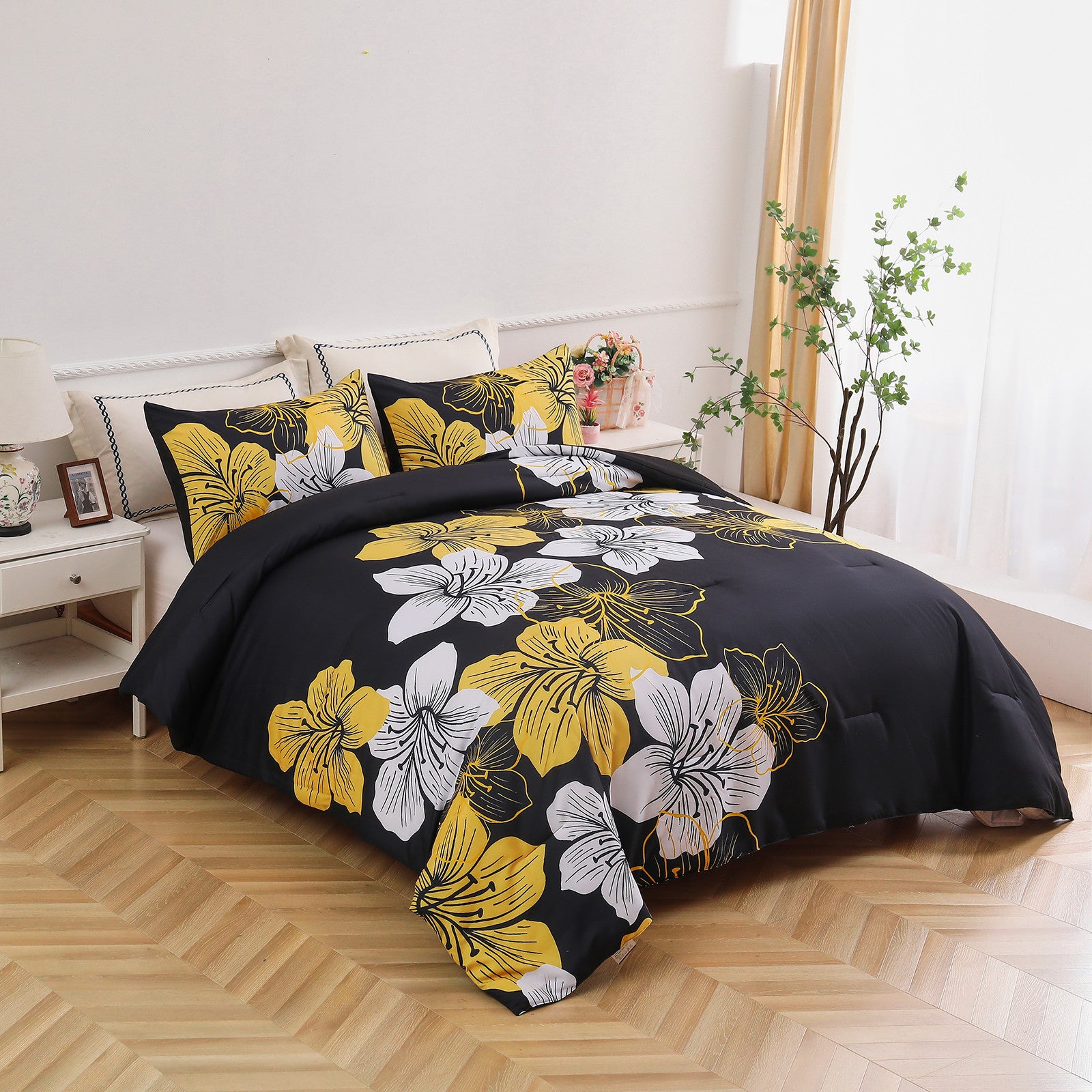 Comforter Set, Black/Gold Floral 3-Piece Bedding, Soft Microfiber for All Seasons