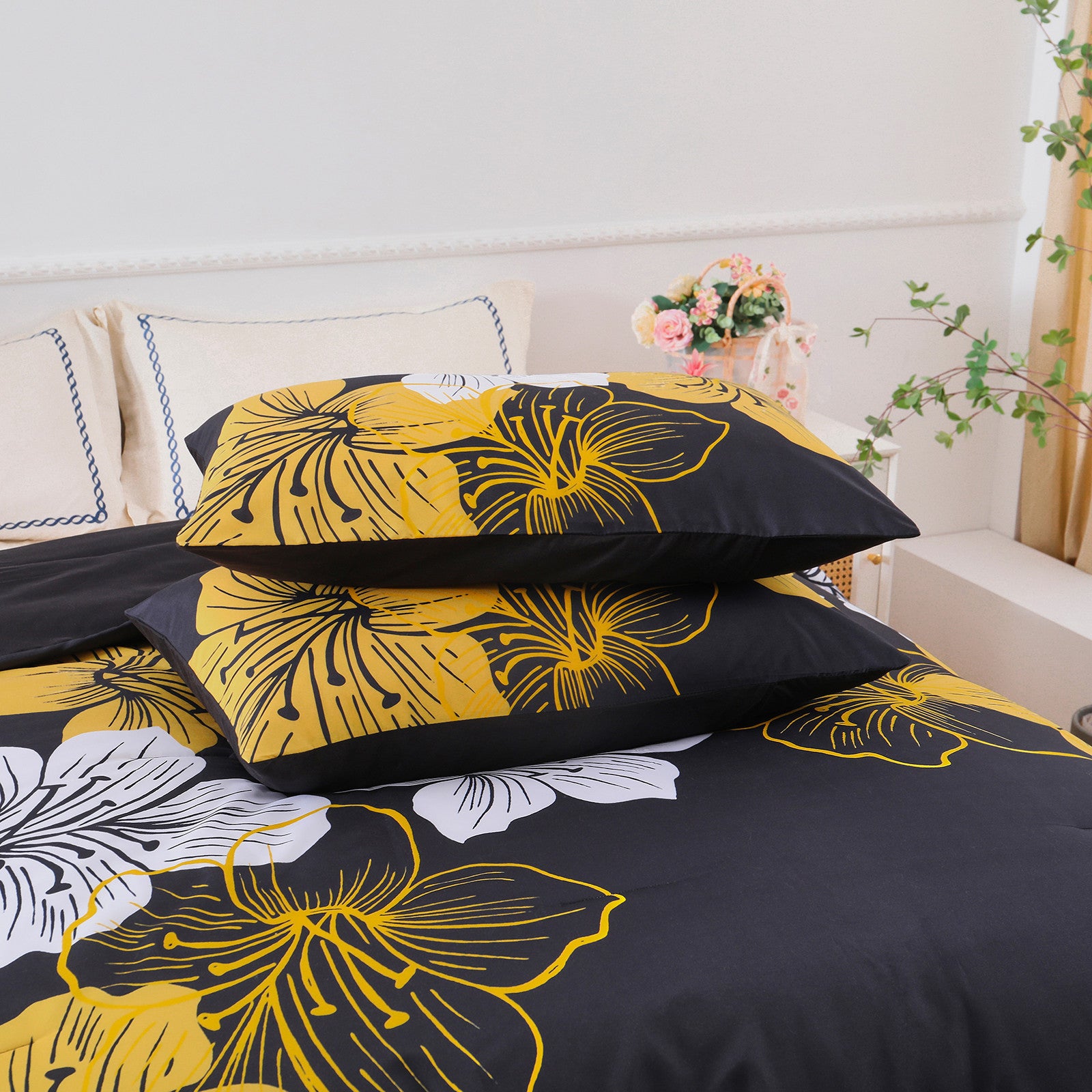 Comforter Set, Black/Gold Floral 3-Piece Bedding, Soft Microfiber for All Seasons
