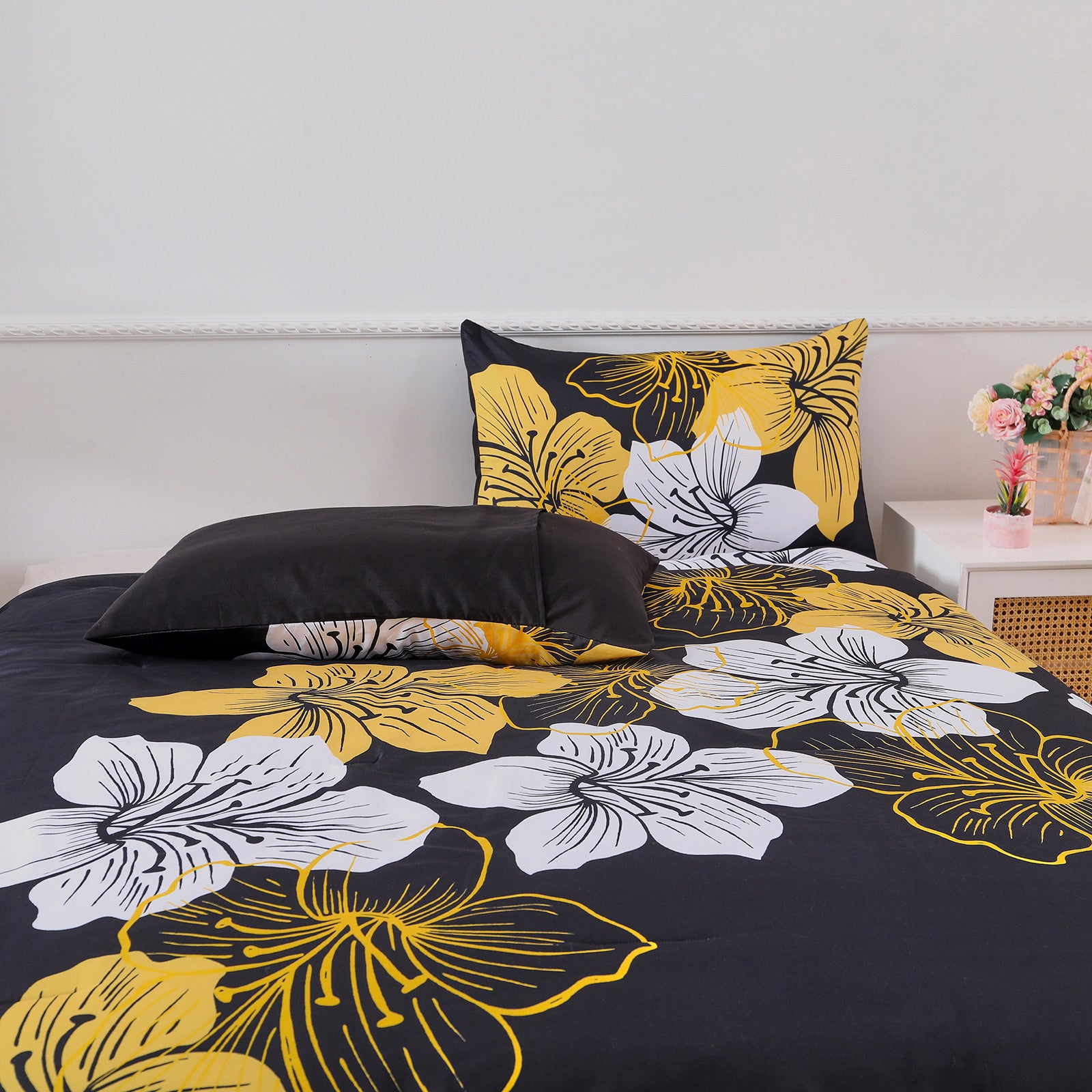 Comforter Set, Black/Gold Floral 3-Piece Bedding, Soft Microfiber for All Seasons