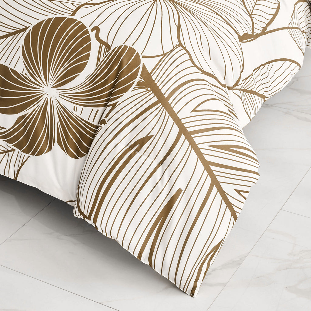 SOFT Floral Comforter Set, Plush Winter Bedding with Pillowcases