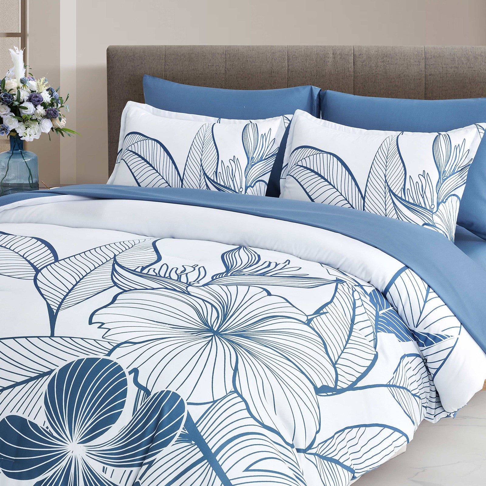 Warm Floral Comforter Set, Plush Winter Bedding with Pillowcases