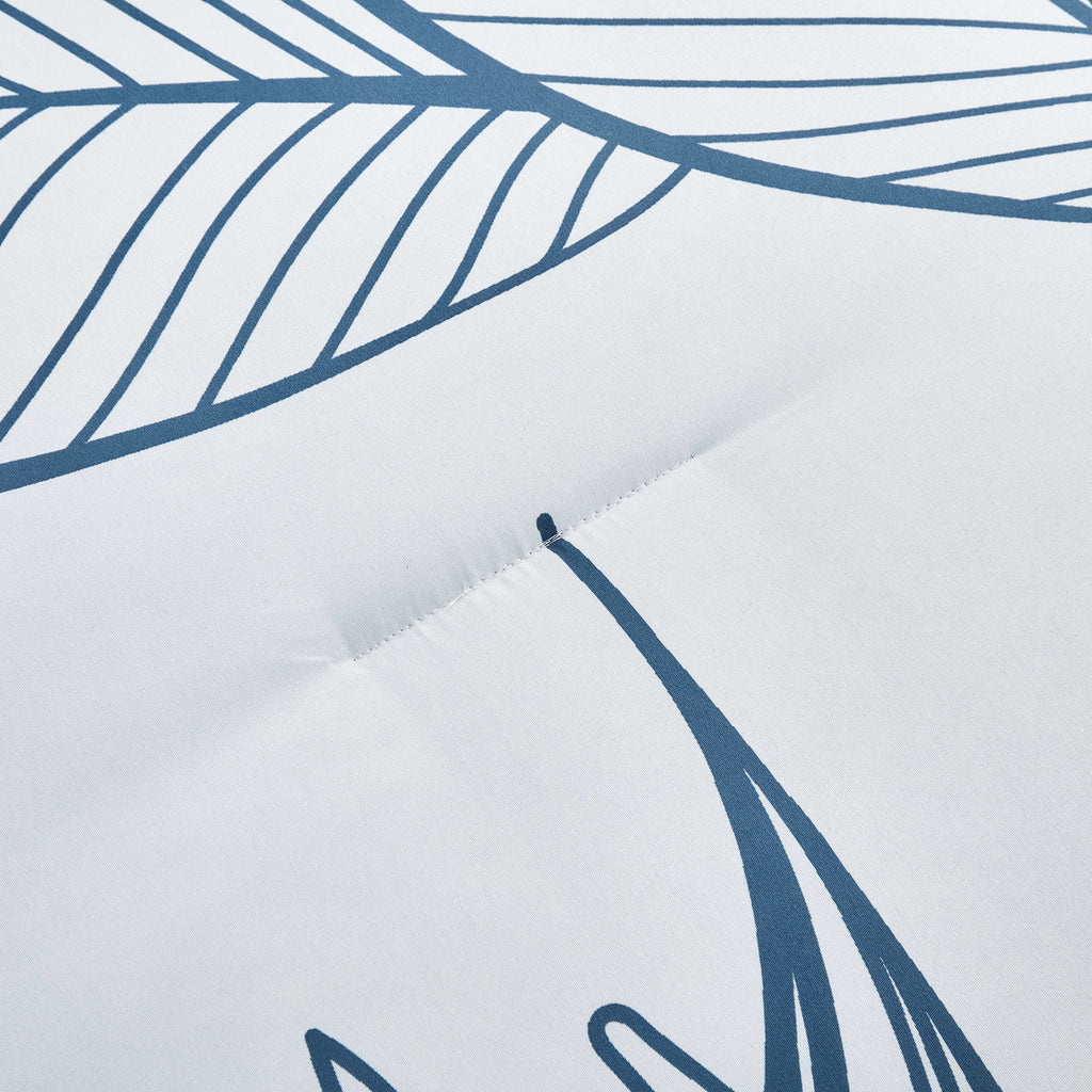 Warm Floral Comforter Set, Plush Winter Bedding with Pillowcases