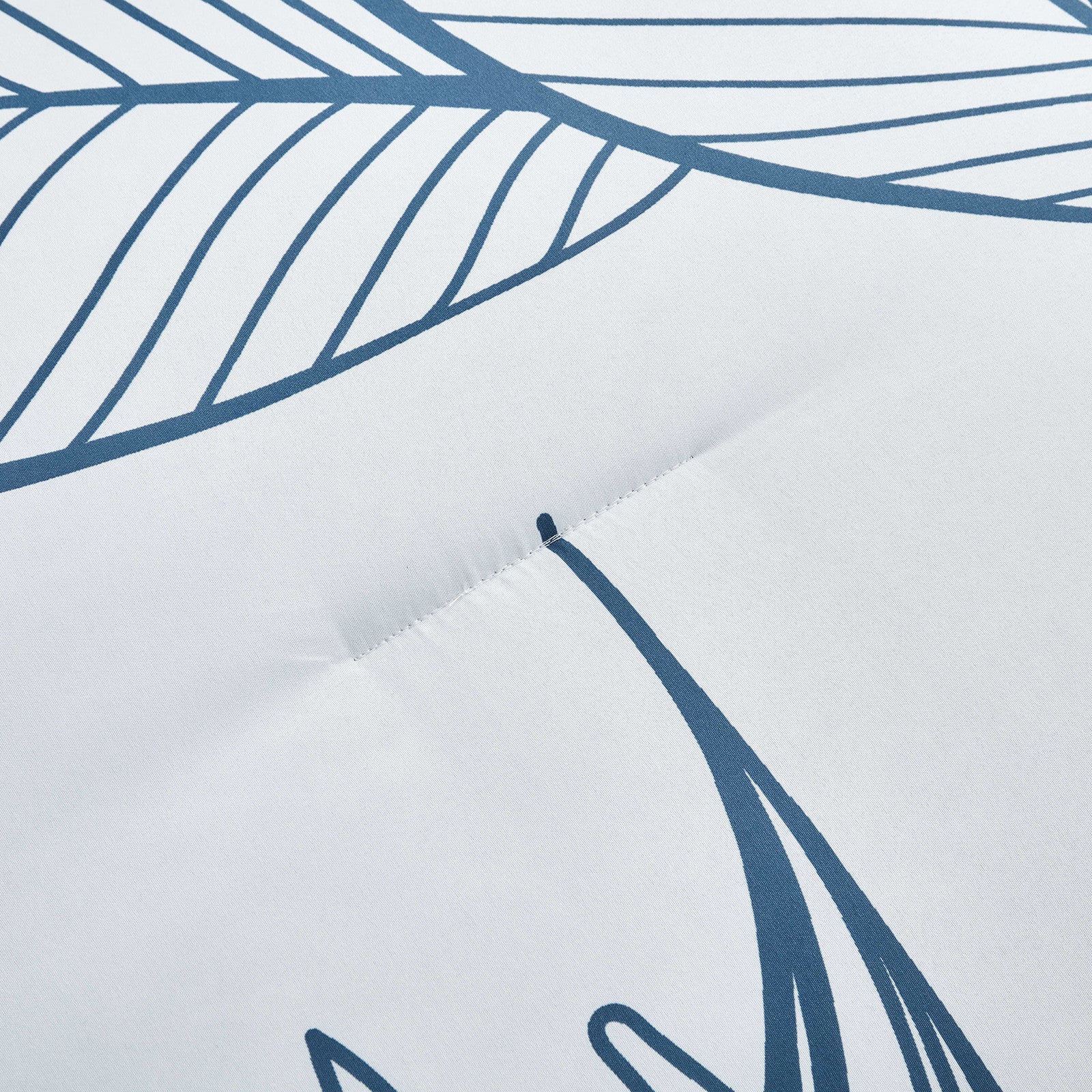 Warm Floral Comforter Set, Plush Winter Bedding with Pillowcases