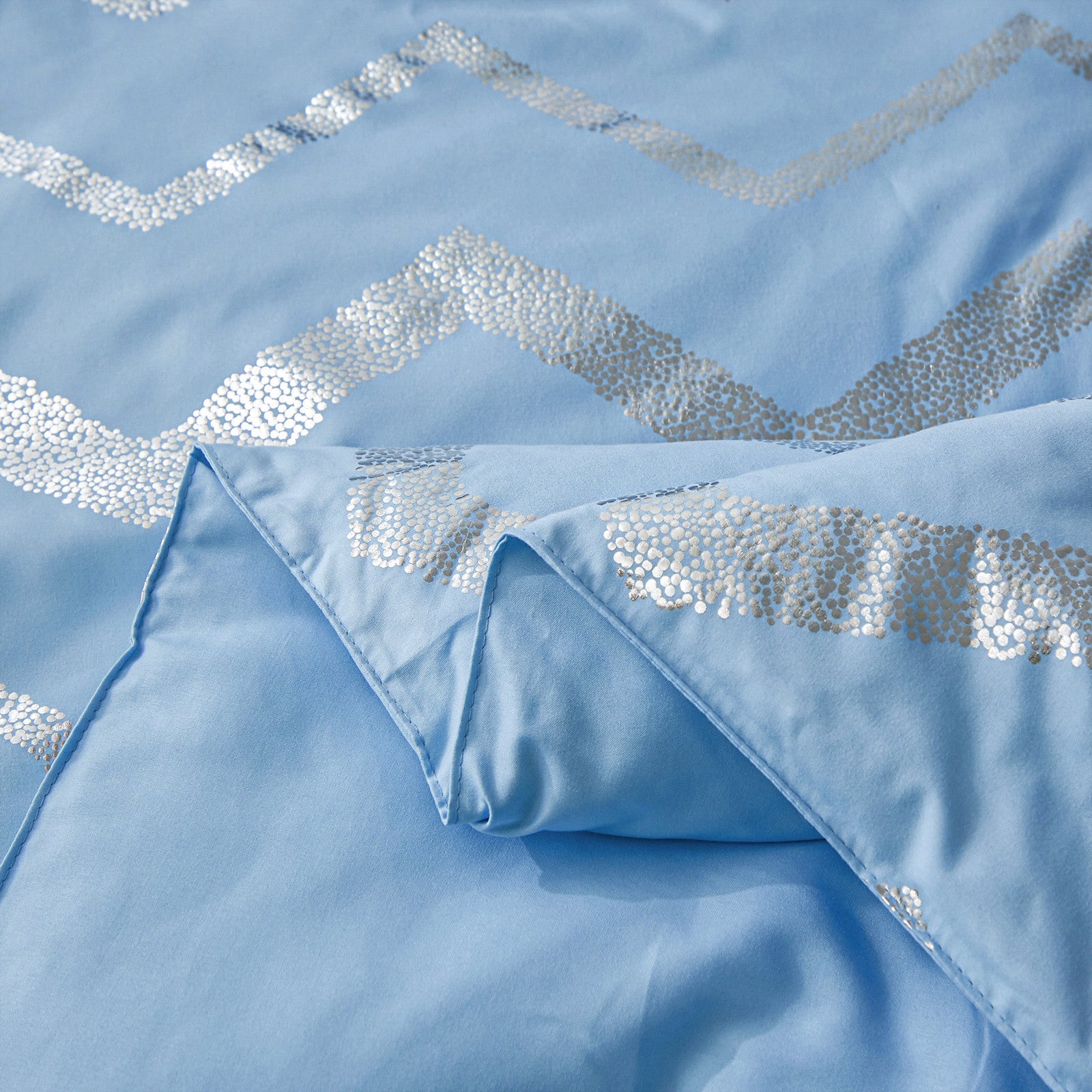 Metallic Print Comforter Set, Chic 3-Piece Bedding with Pillowcases
