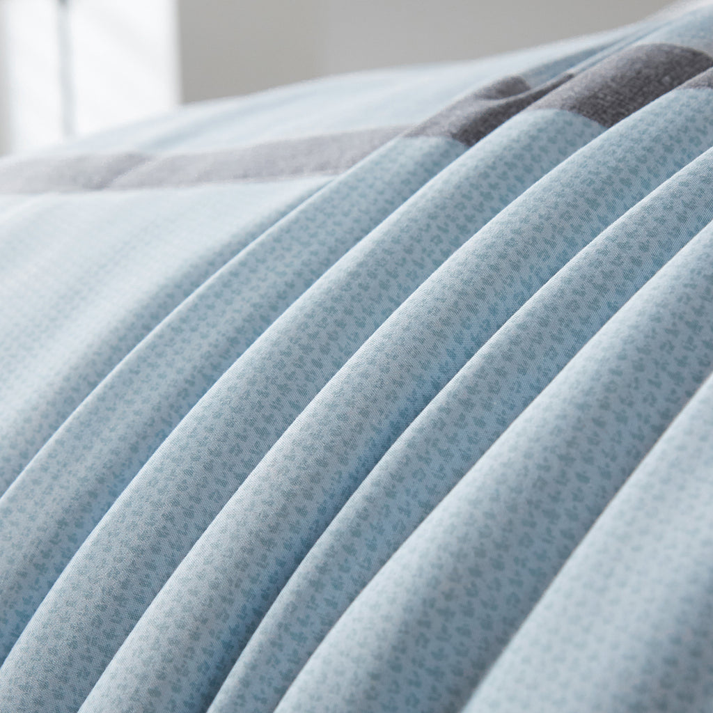 Floral Stripes Comforter Set, Stylish 3-Piece Bedding with Pillowcases