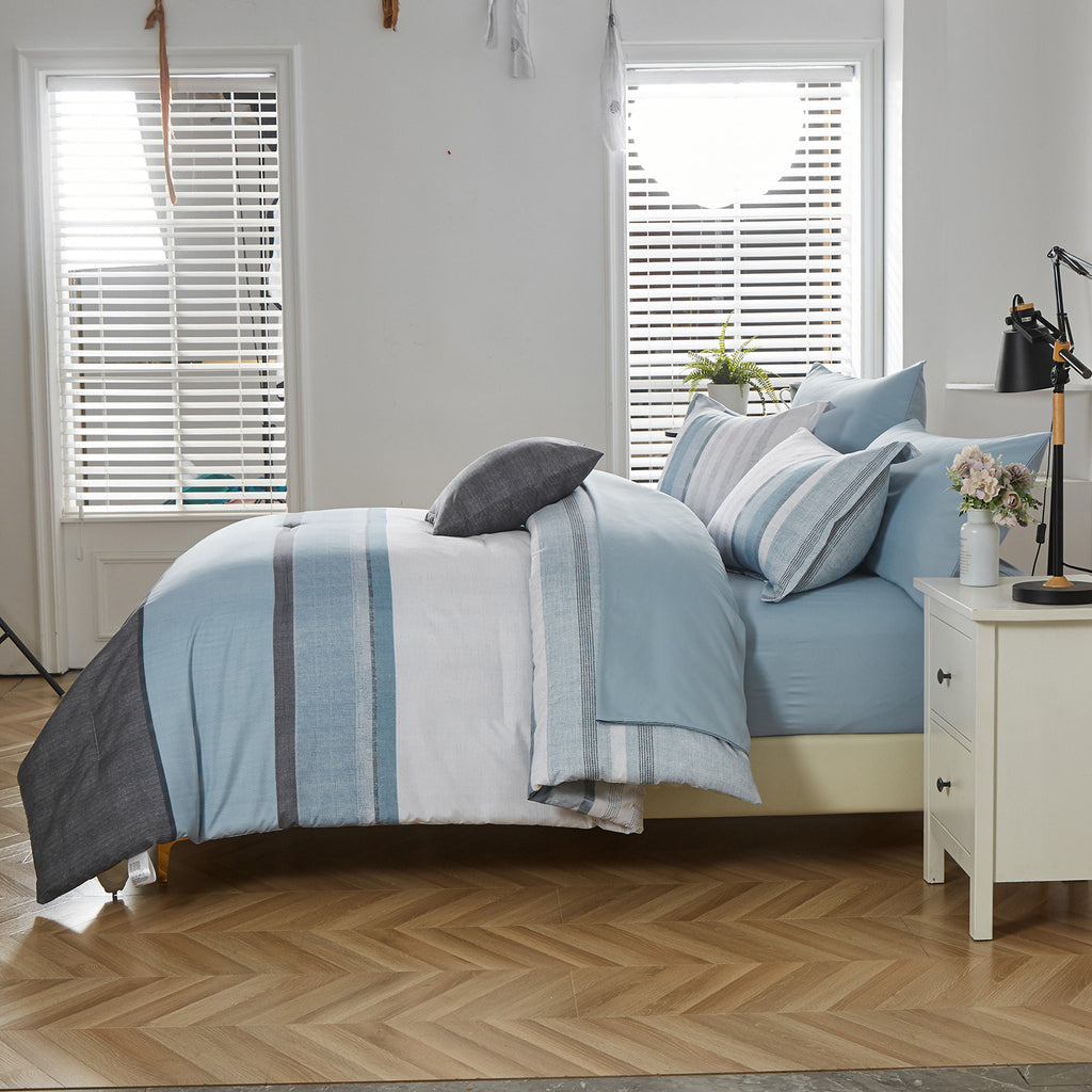 Floral Stripes Comforter Set, Stylish 3-Piece Bedding with Pillowcases