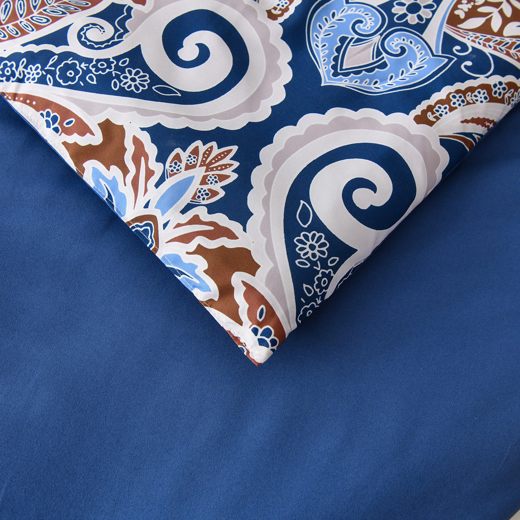 Floral Stripes Comforter Set, Elegant 3-Piece Bedding with Pillowcases