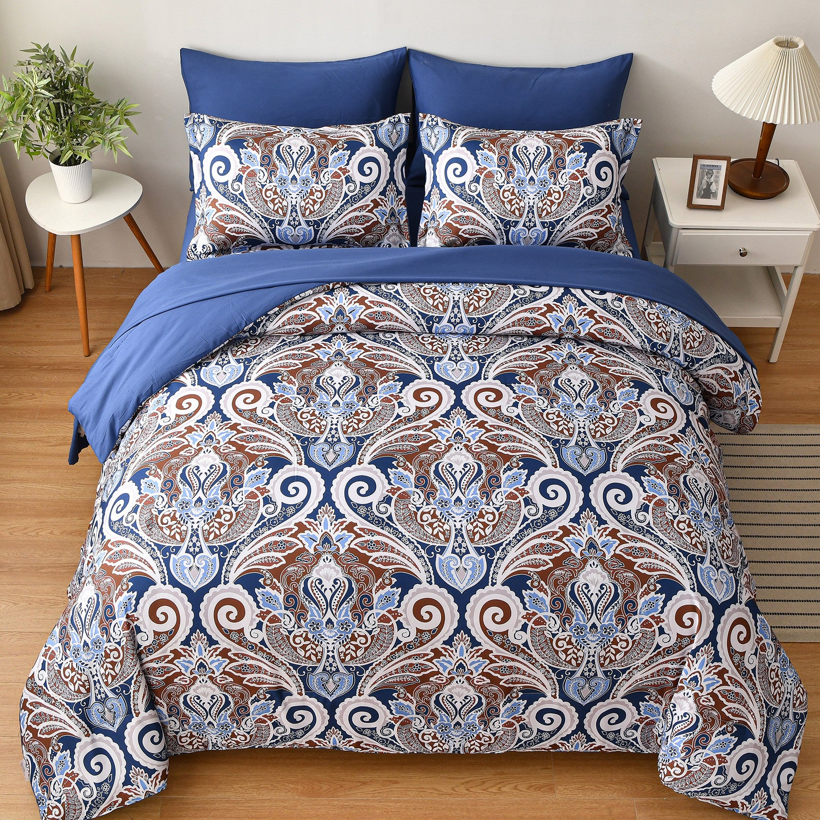 Floral Stripes Comforter Set, Elegant 3-Piece Bedding with Pillowcases