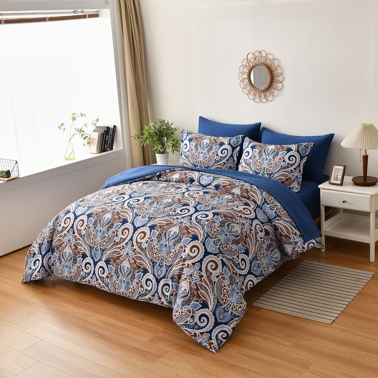 Floral Stripes Comforter Set, Elegant 3-Piece Bedding with Pillowcases