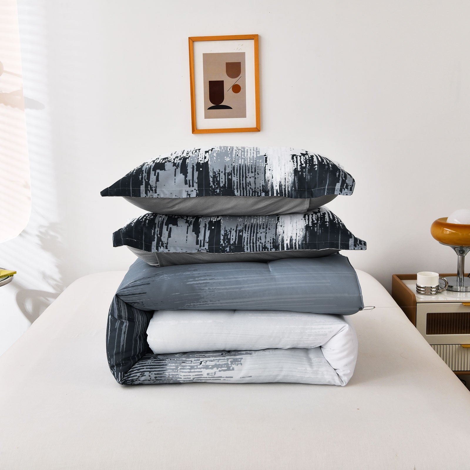 Floral Stripes Comforter Set, Warm 3-Piece Bedding with Pillowcases