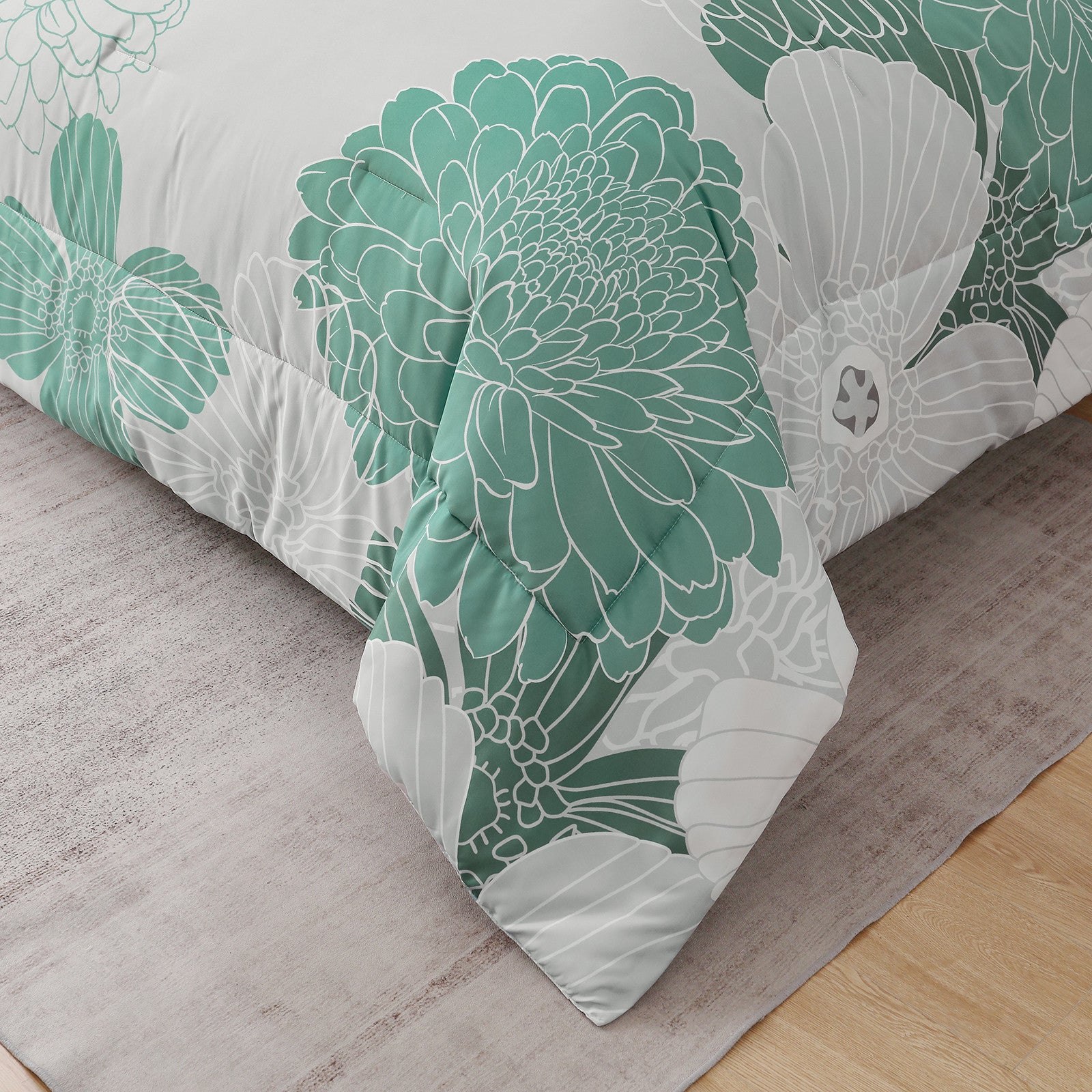 Floral Winter Comforter Set, Ultra-Soft Quilted Bedding with Pillowcases