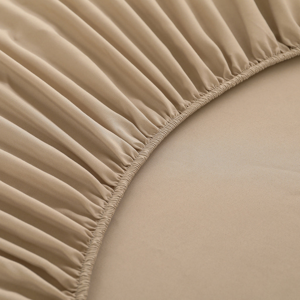 Soft Floral Leaf Comforter Set, Plush Quilted Bedding with Pillowcases