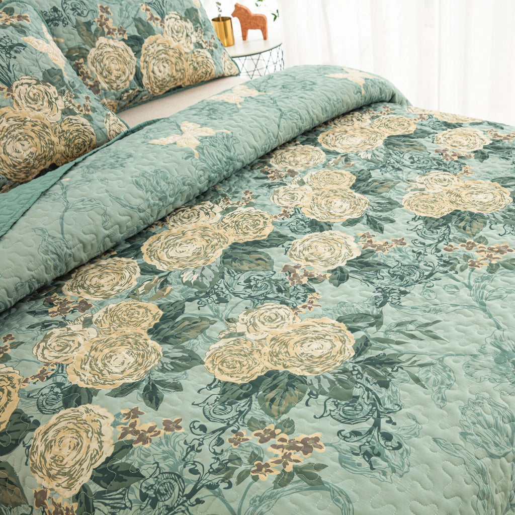 Meadow Butterfly Green Quilted Bedspread Set with Floral Details and Pillowcases