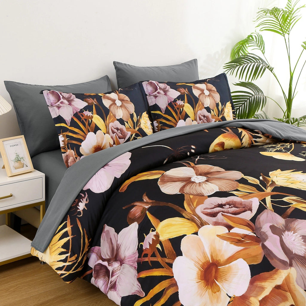 Soft Floral Leaf Comforter Set, Quilted Bedding with Pillowcases