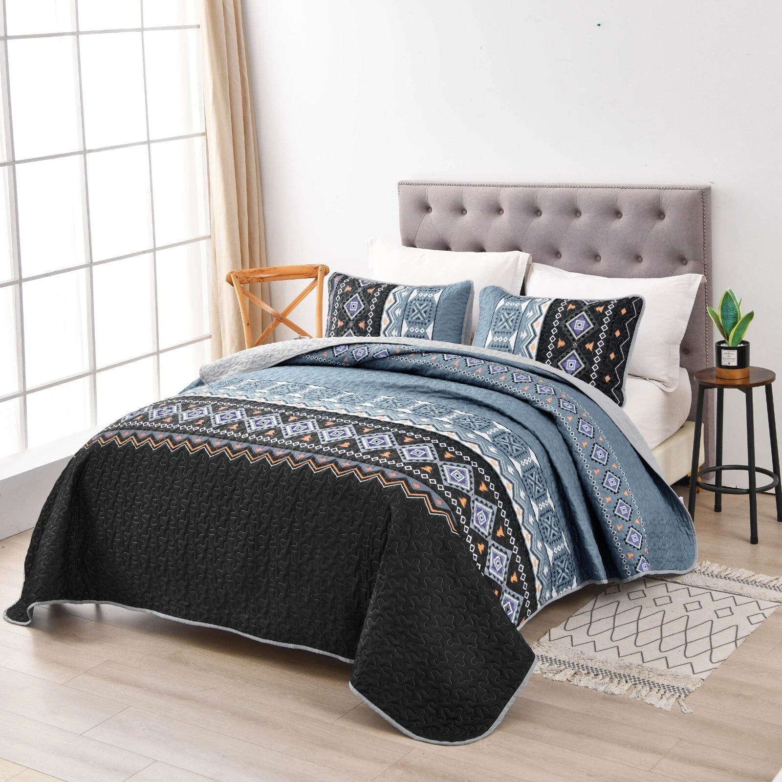 Ambient bloom sky black hour Comforter Set - Aesthetic 3-Piece Bedroom Mood
