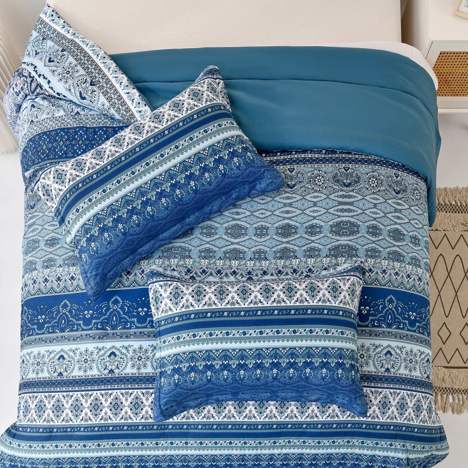 Boho Vibes blue Bedding Set - 3-Piece Comforter & Pillow Covers