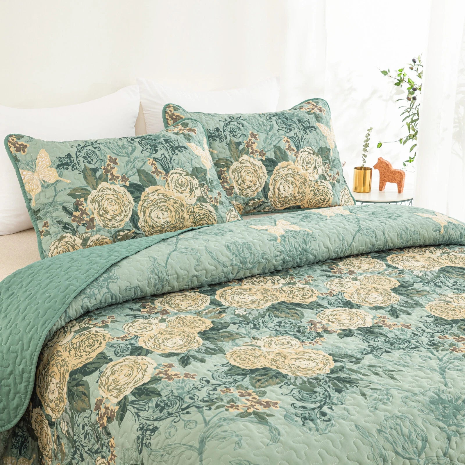 Meadow Butterfly Green Quilted Bedspread Set with Floral Details and Pillowcases