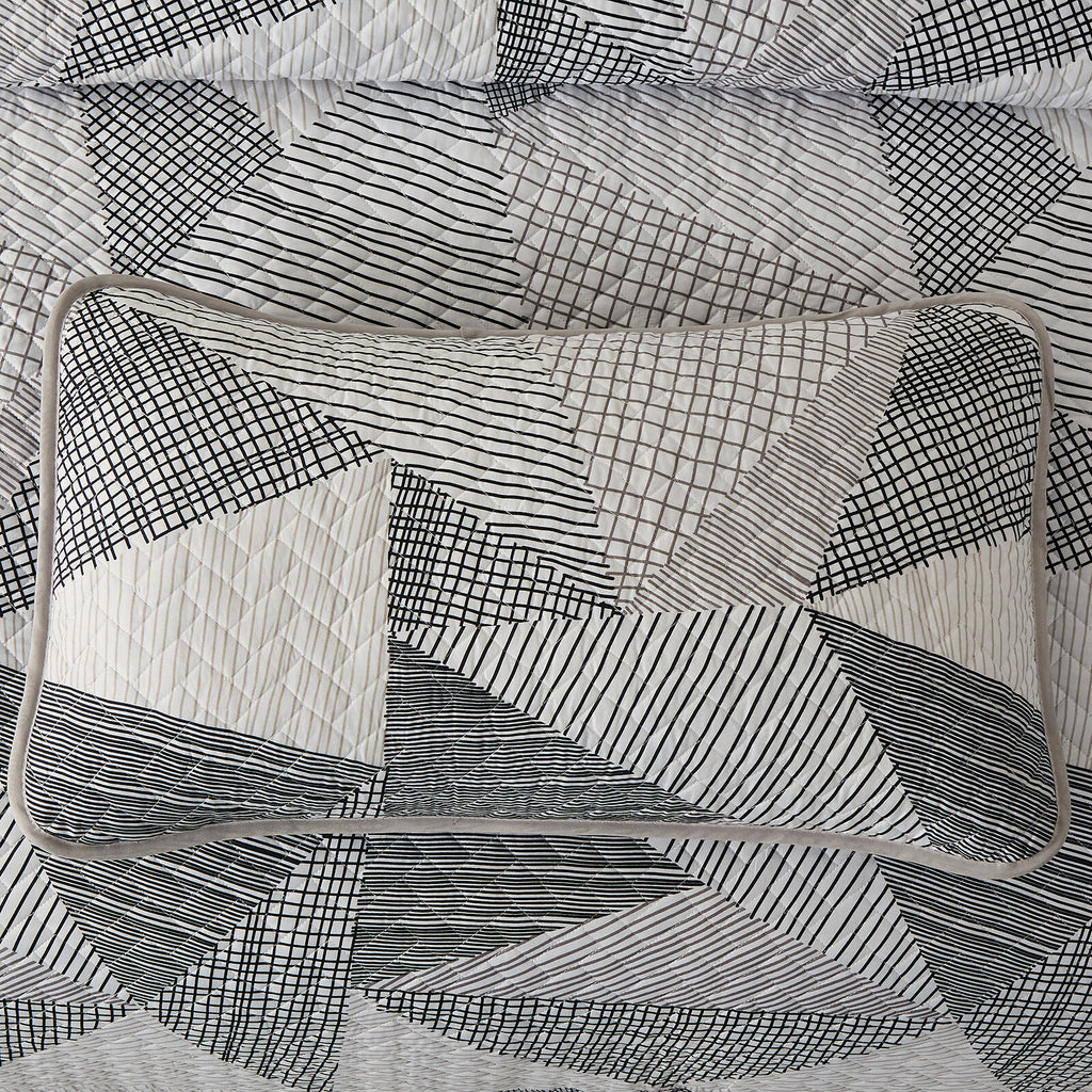 Charming urban pattern 3 Pc Bedspread & Pillow Cover Set