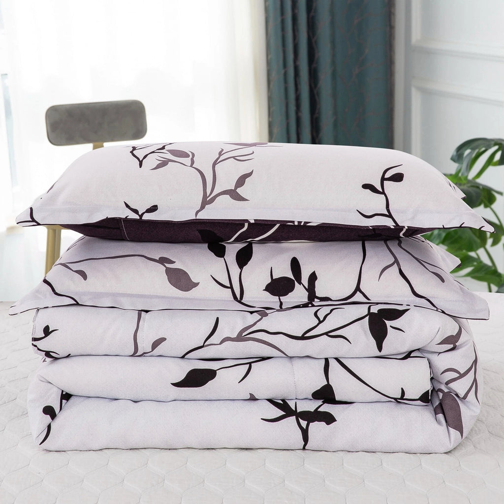 Dreamy Nights Marbled leaf Quilted Comforter Set - Soft 3-Piece Look