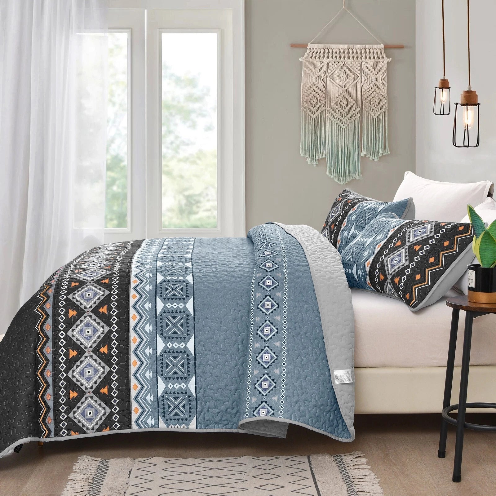 Ambient bloom sky black hour Comforter Set - Aesthetic 3-Piece Bedroom Mood