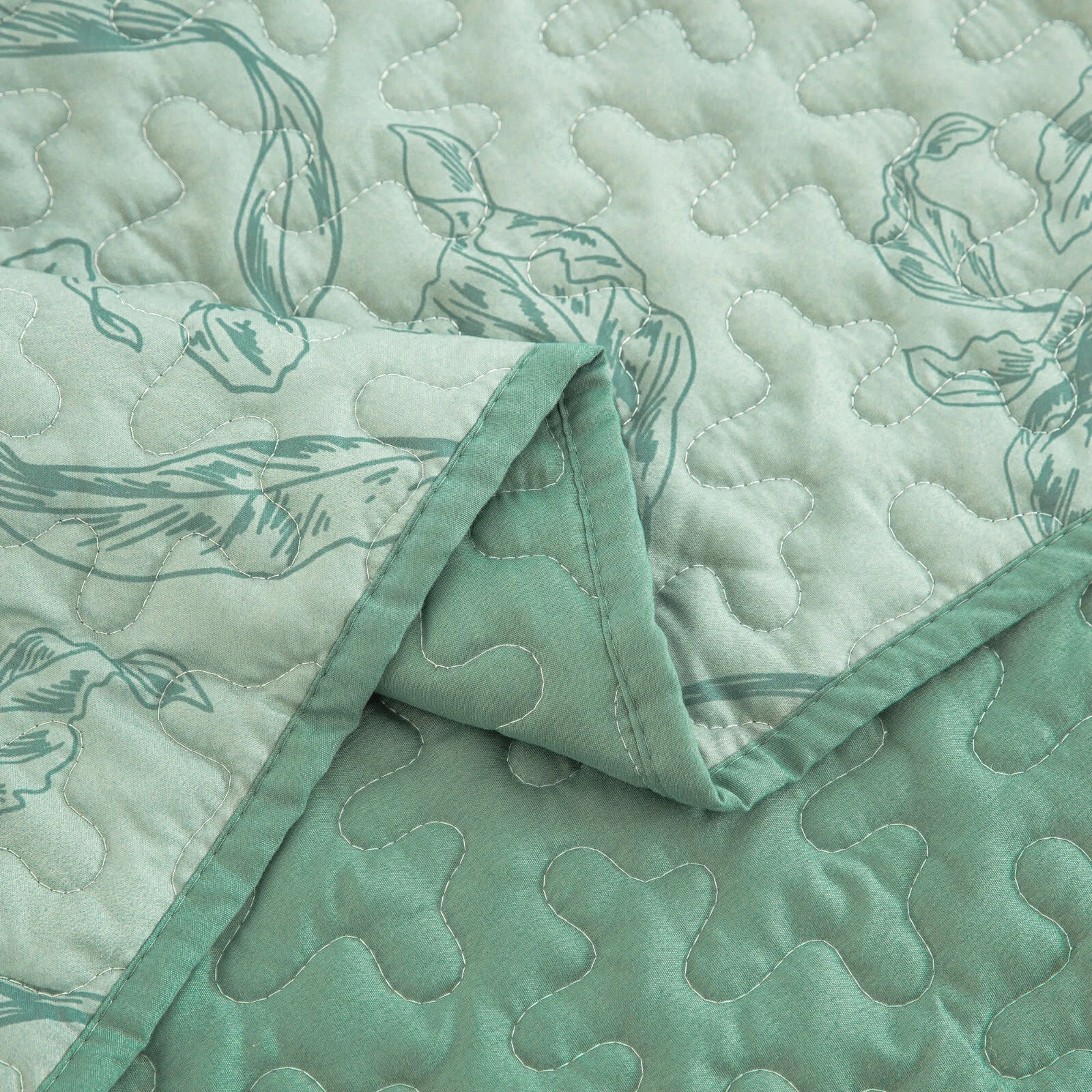 Meadow Butterfly Green Quilted Bedspread Set with Floral Details and Pillowcases
