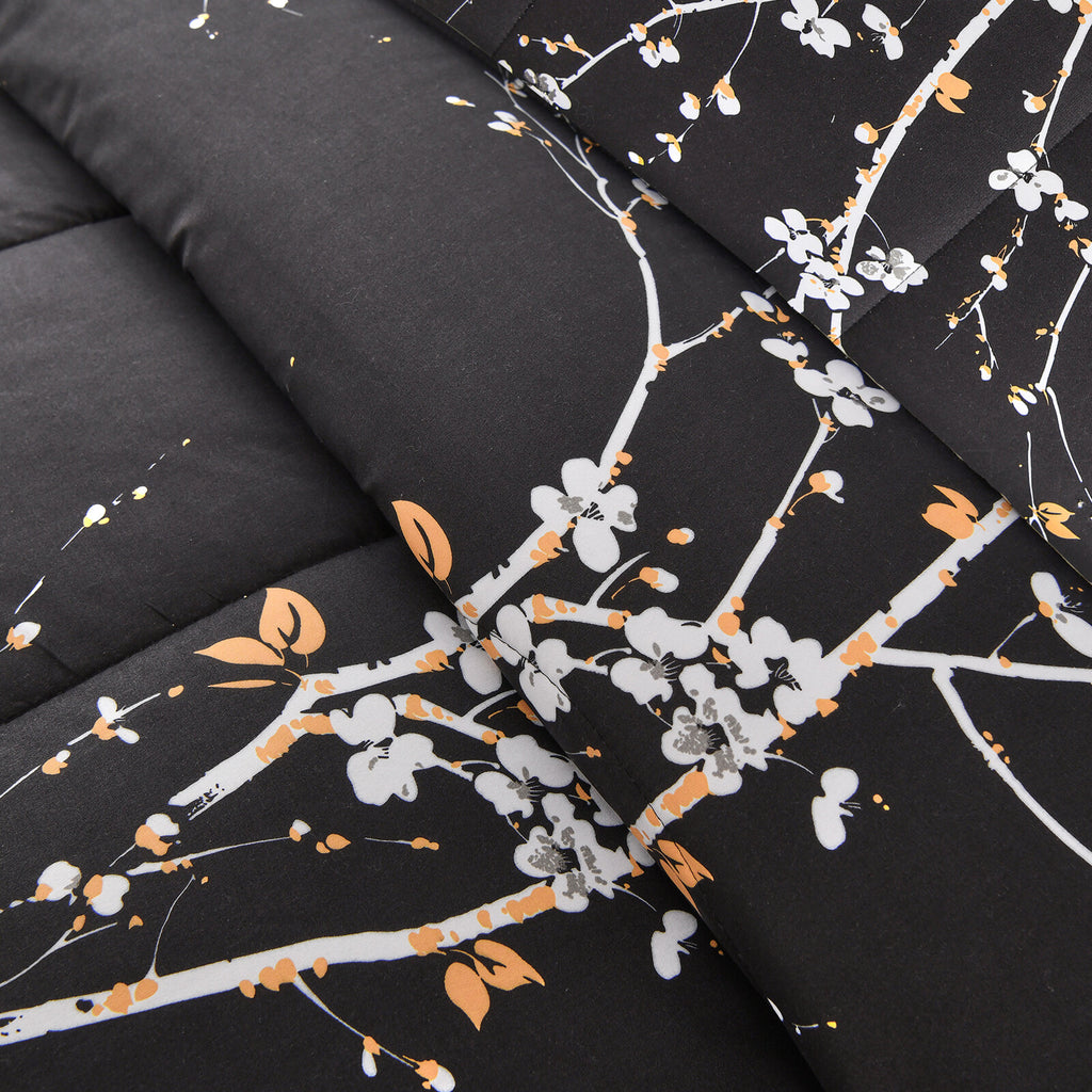 Soft Leaves Comforter Set, Quilted Bedding with Pillowcases