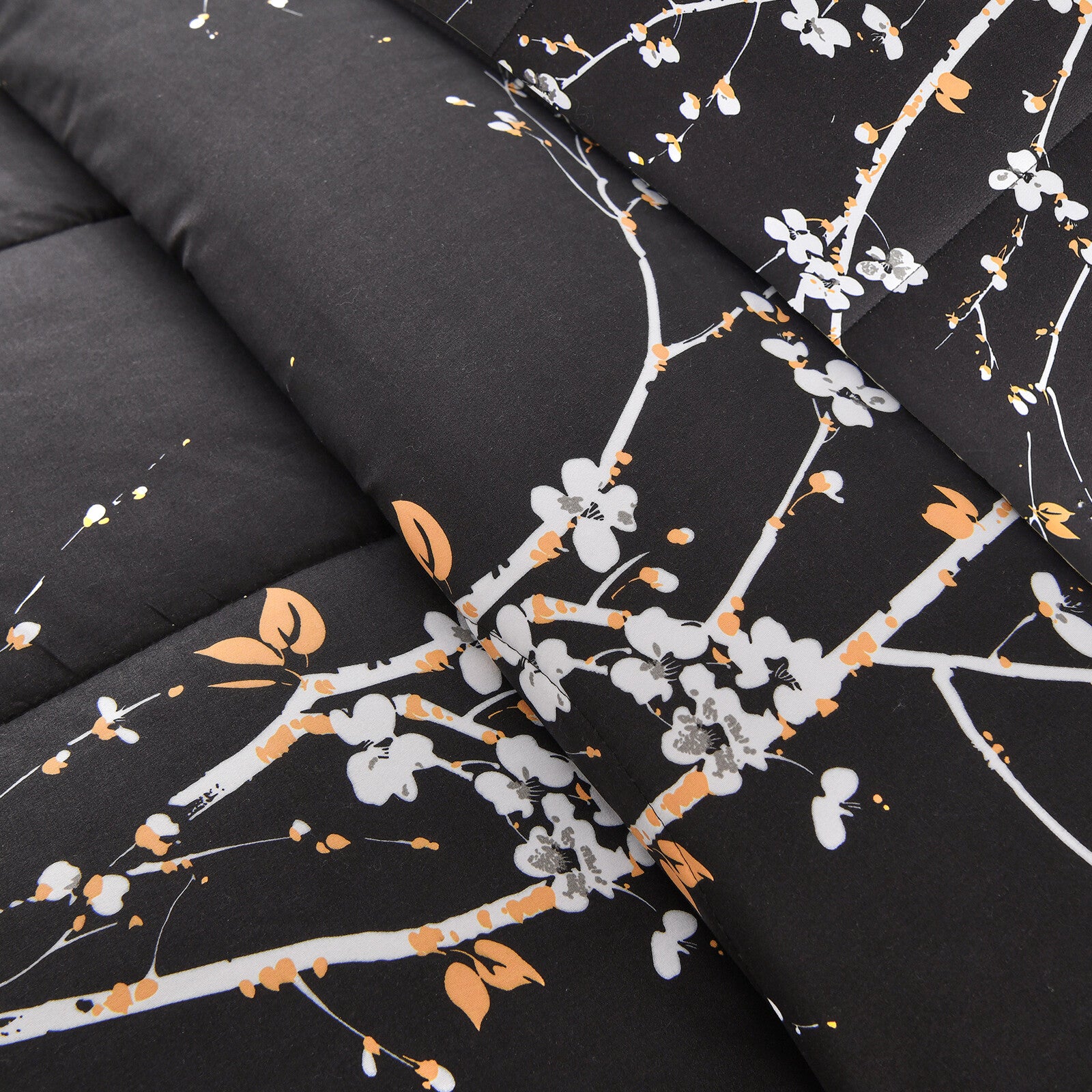 Soft Leaves Comforter Set, Quilted Bedding with Pillowcases