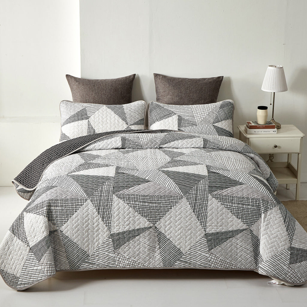 Charming urban pattern 3 Pc Bedspread & Pillow Cover Set