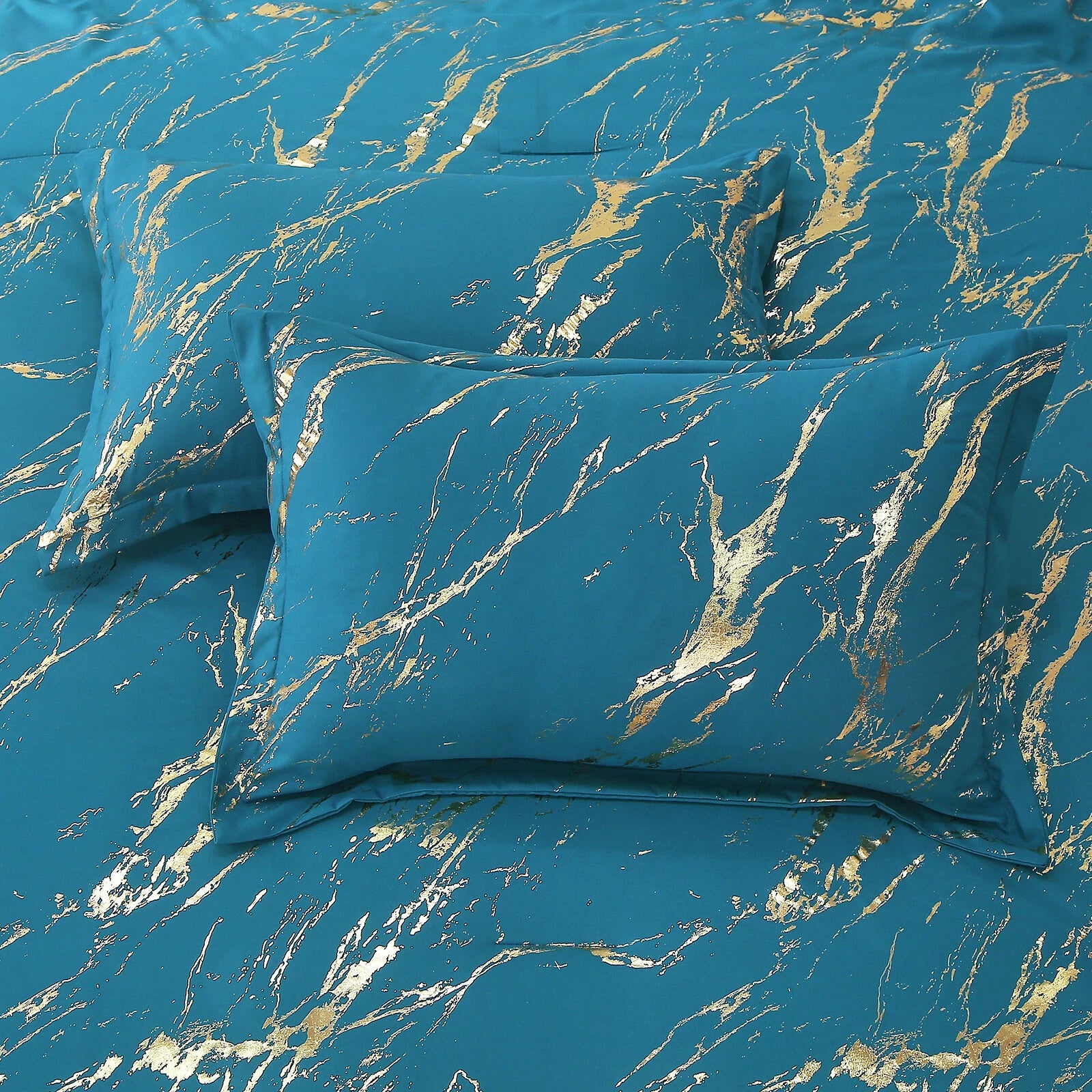 Cozy Cloud 3 Teal -Piece Comforter Bundle - Instagram-Ready Bedroom