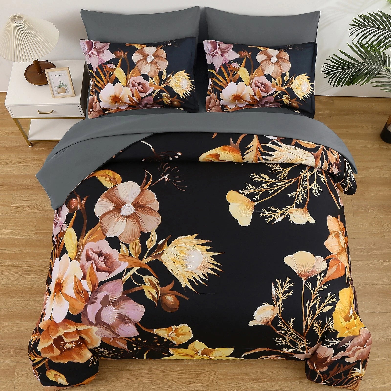 Soft Floral Leaf Comforter Set, Quilted Bedding with Pillowcases