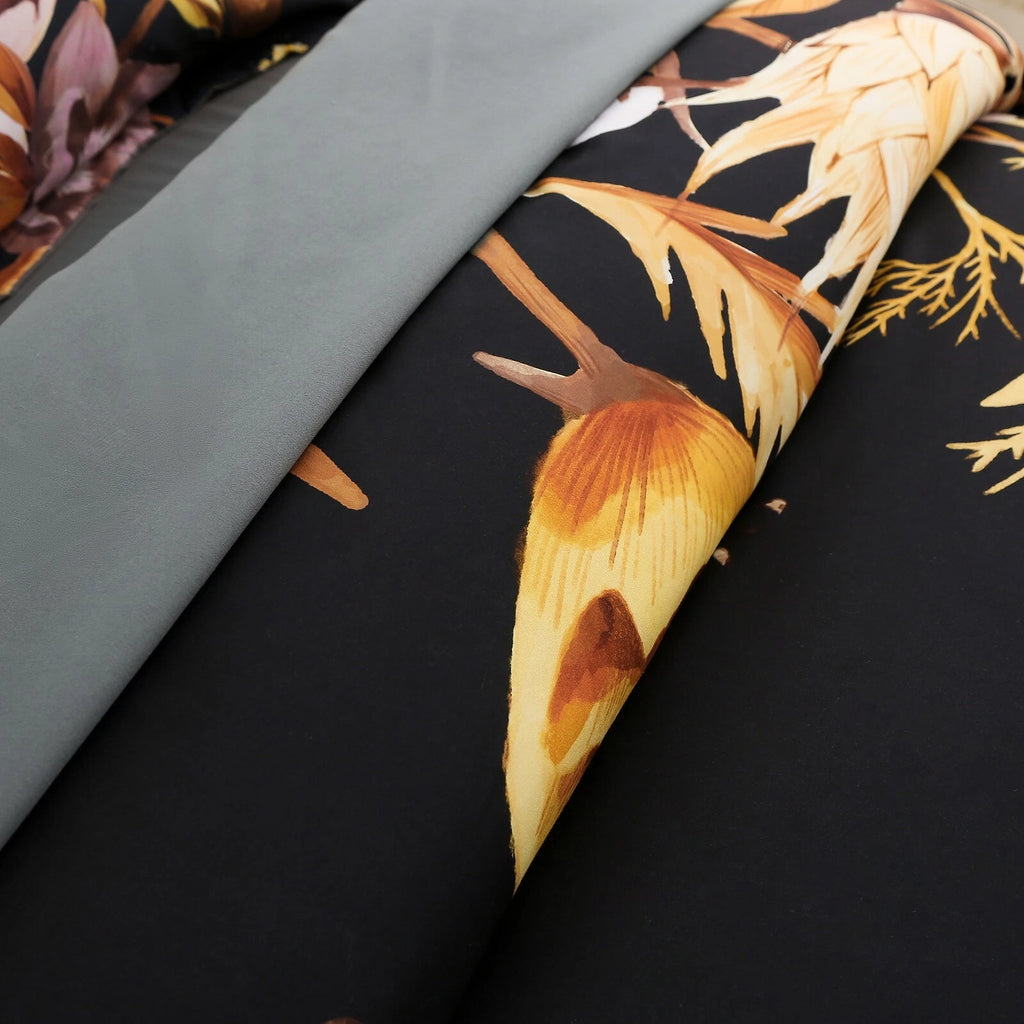 Soft Floral Leaf Comforter Set, Quilted Bedding with Pillowcases