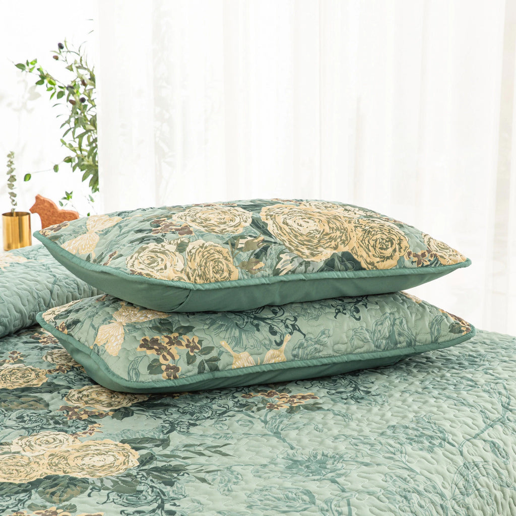 Meadow Butterfly Green Quilted Bedspread Set with Floral Details and Pillowcases