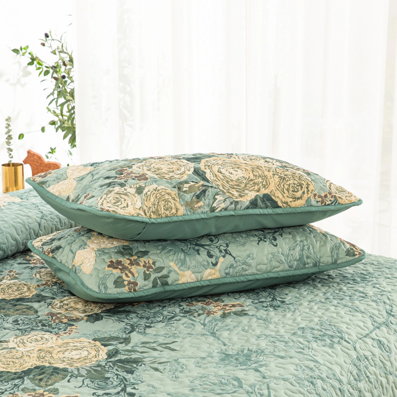 Meadow Butterfly Green Quilted Bedspread Set with Floral Details and Pillowcases