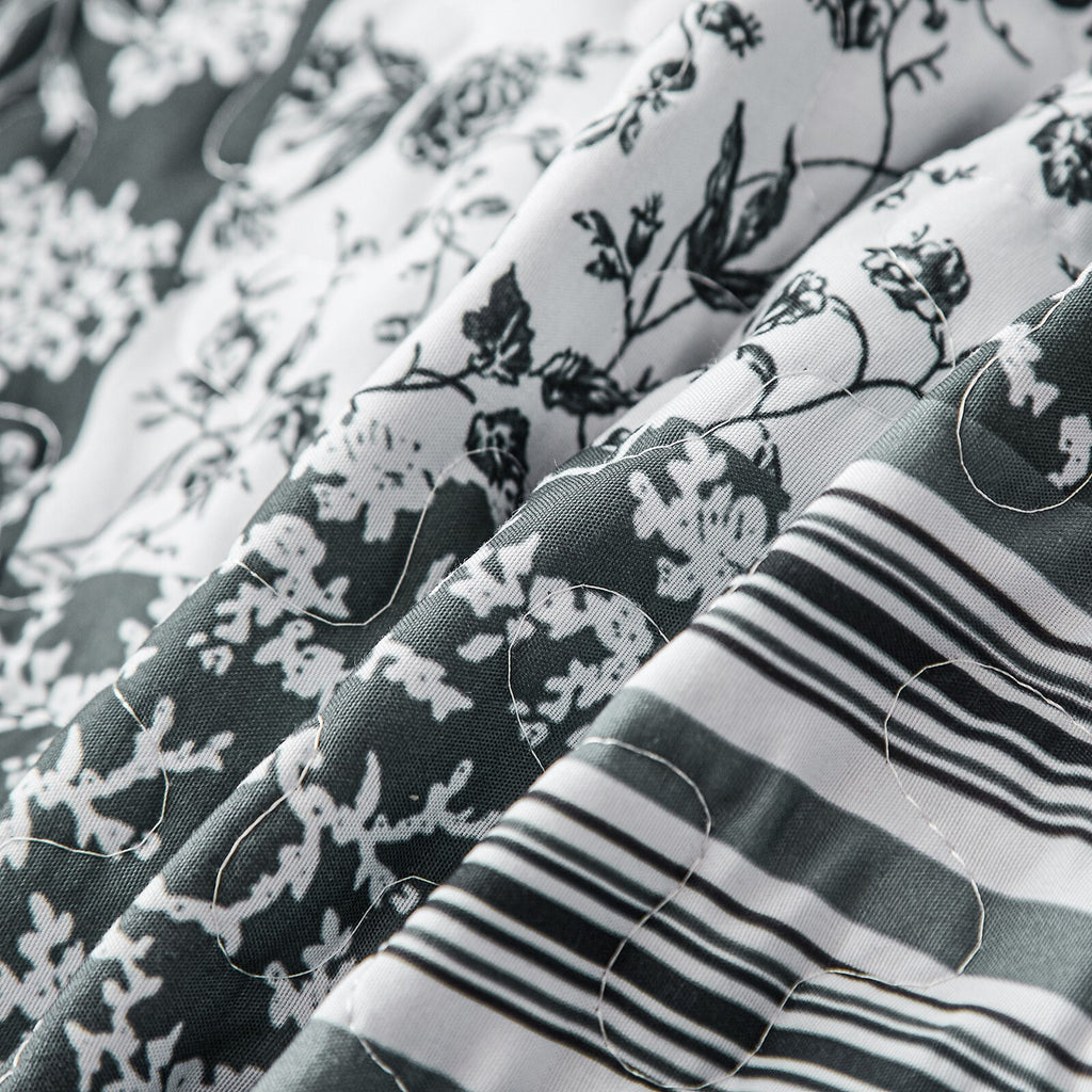 Lush Blush patch Floral 3 Pc Bedspread & Pillow Cover Set