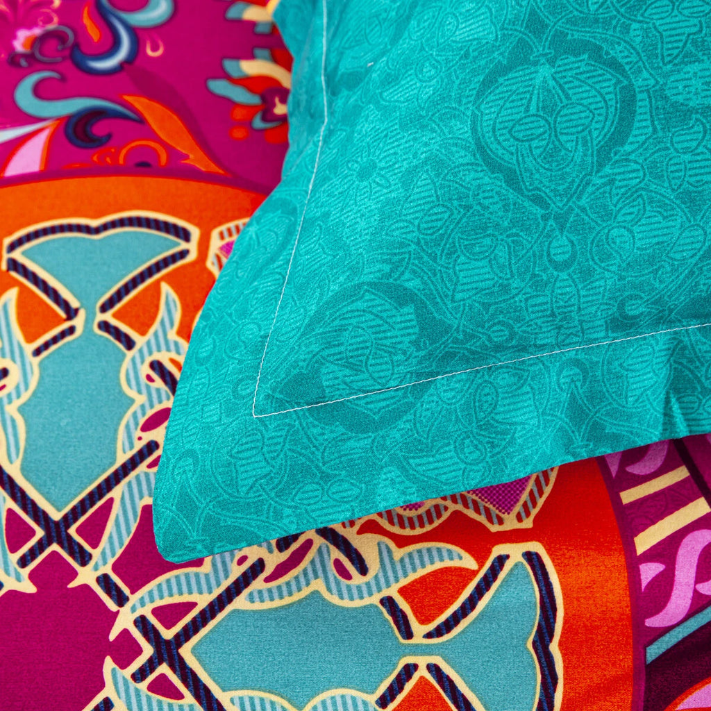 Aesthetic Glow Floral 3-Piece Comforter Set with Matching Shams