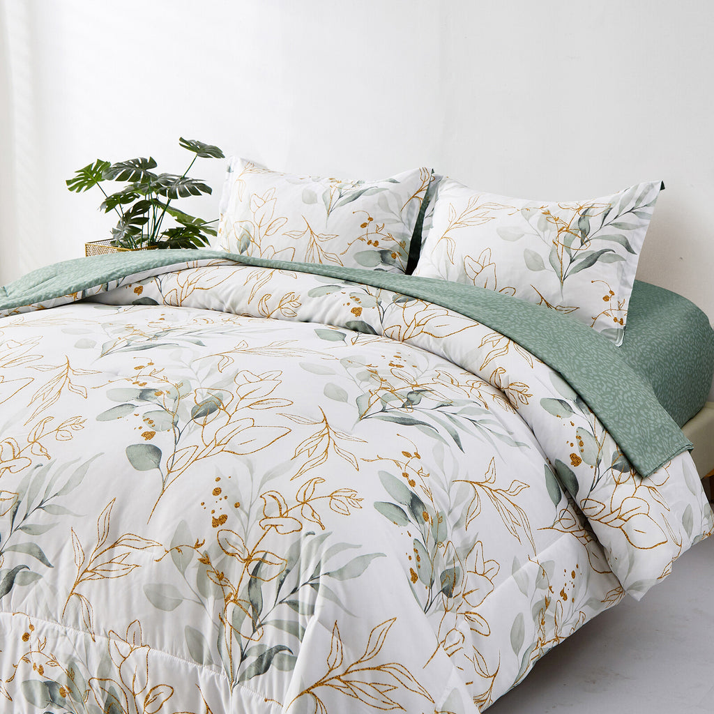 Soft Leaves Comforter Set, Plush Quilted Bedding with Pillowcases