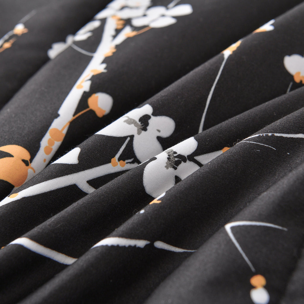 Soft Leaves Comforter Set, Quilted Bedding with Pillowcases