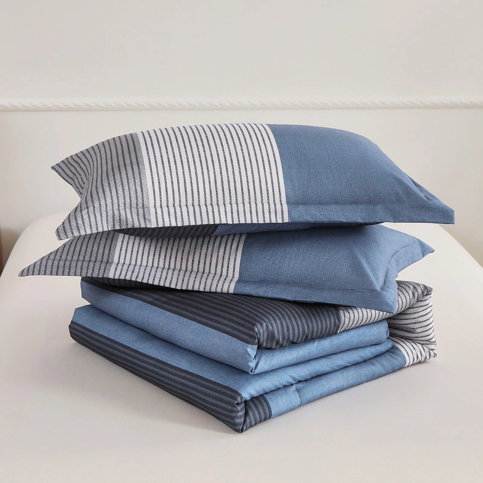 Coastal Drift striped Comforter Bundle - Breezy 3-Piece Bedding