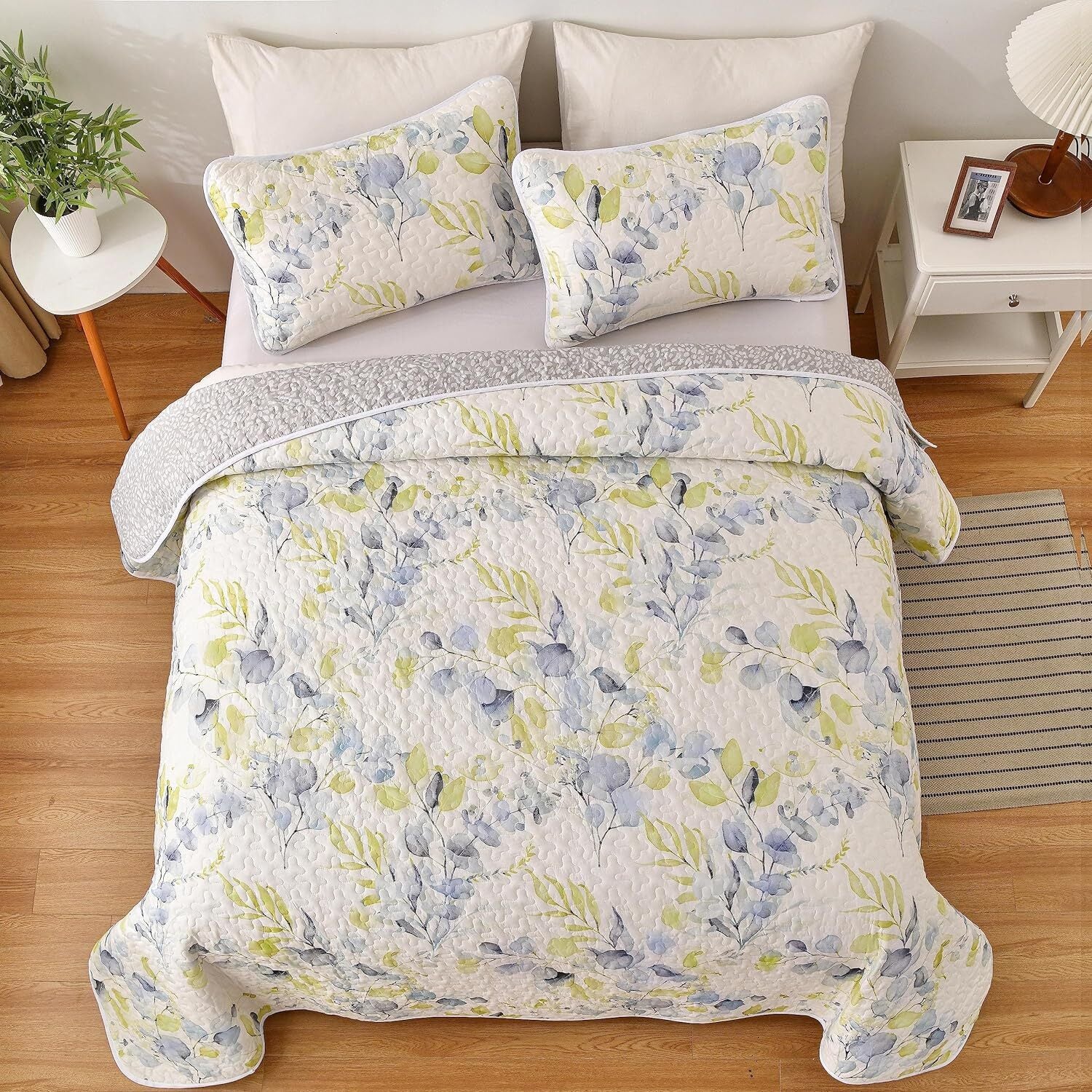 Regal Orchid Bloom 3 Pc Bedspread & Pillow Cover Set