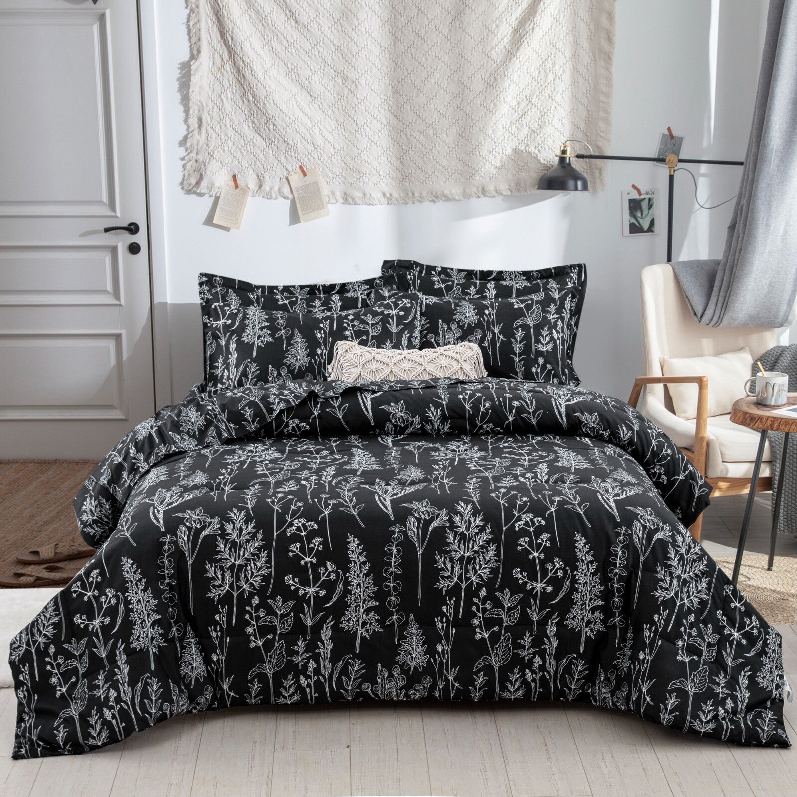 Floral Leaves Comforter Set, Microfiber Quilted Bedding with Pillowcase